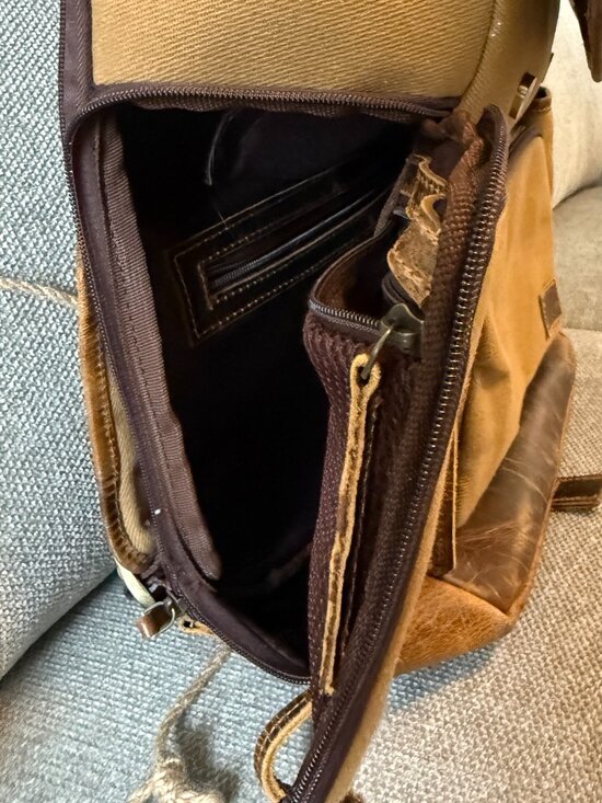 Bucket List Family original backpack Kodiak leather main image 8